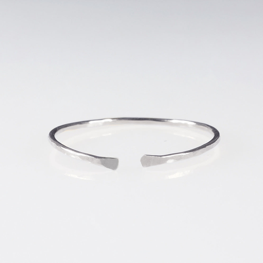 Dainty sterling silver ring with open ends
