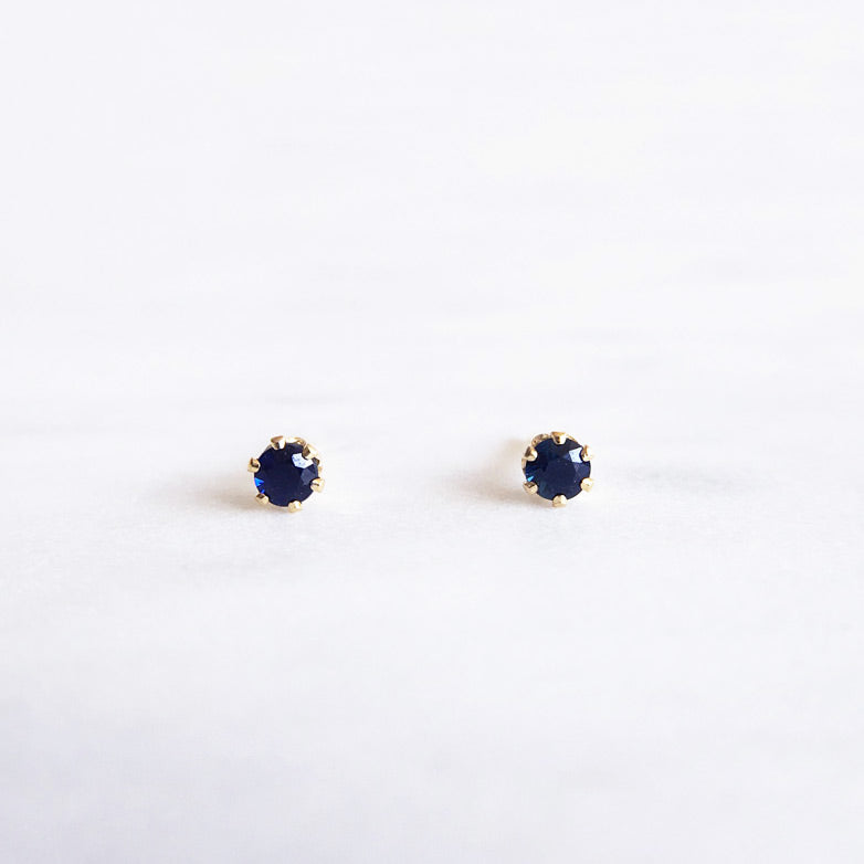 Blue sapphire stud earrings gold 3mm