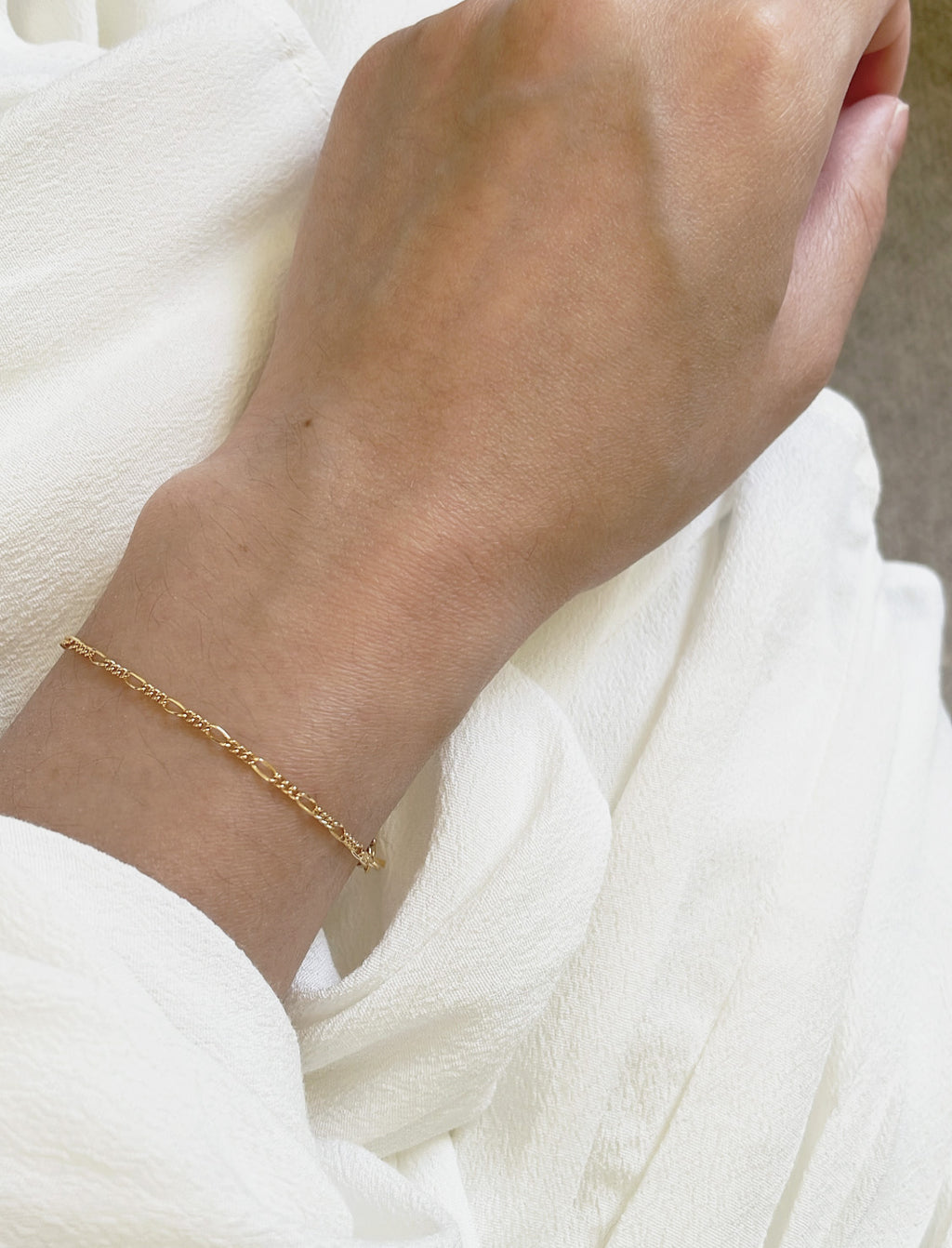 Fine gold bracelet dainty figaro chain