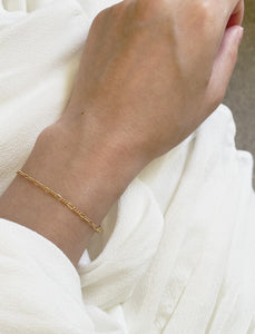 Dainty Figaro Bracelet